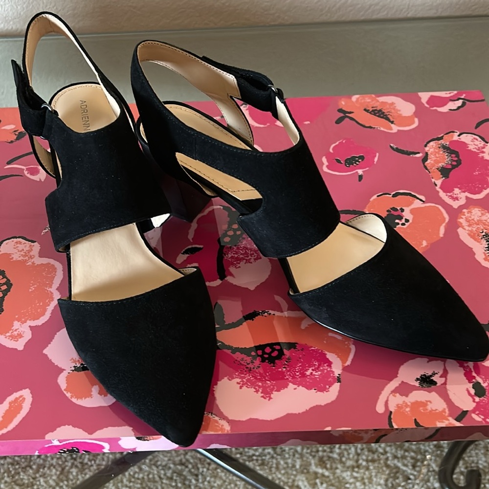 NWOT Adrienne Vittadini Womens Nore Pumps, BLACK SUEDE Sz 9.5
